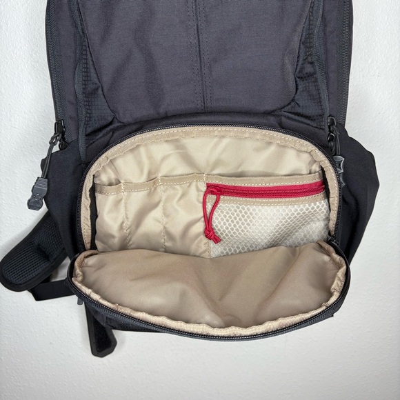 Vertx Ready Pack 2.0 Tactical EDC Backpack- CCW Concealed Carry 20L Low Profile - Picture 4 of 10